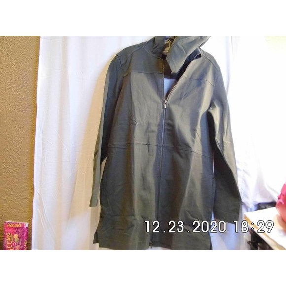 Denim & Co. Regular Comfy Knit Denim Zip Front Jacket True Olive Size Small - Picture 2 of 3